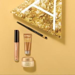 NWT Avon Beauty Box